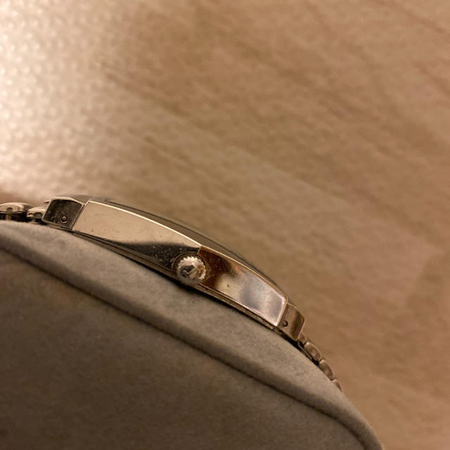 VENTURA(ベンチュラ)のHAMILTON ベンチュラ H244110 銀蛇腹 メンズの時計(腕時計(アナログ))の商品写真