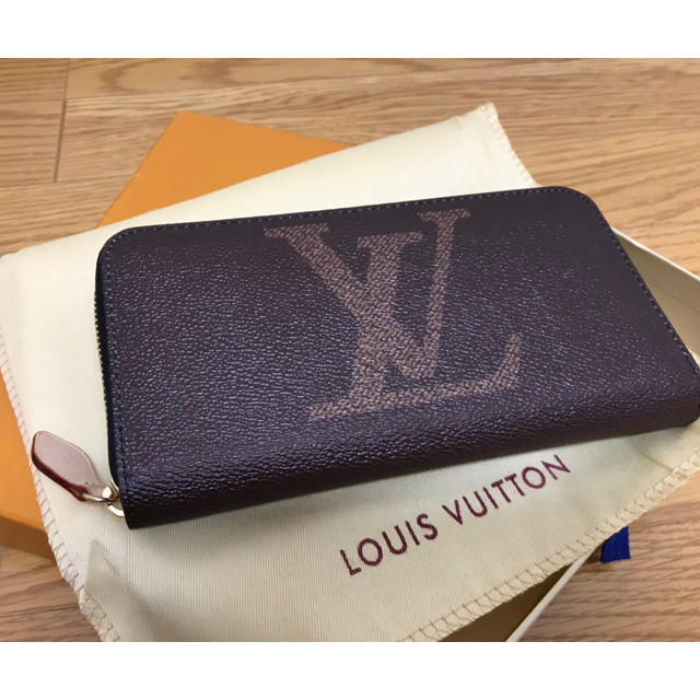 LOUIS VUITTON(ルイヴィトン)のルイビトン★長財布 レディースのファッション小物(財布)の商品写真