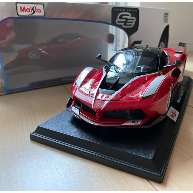 Ferrari(フェラーリ)のあこ様専用　新品✨MAIST フェラーリ　FXX K エンタメ/ホビーのおもちゃ/ぬいぐるみ(ミニカー)の商品写真