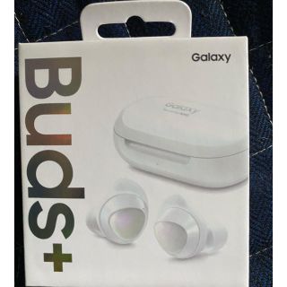 ギャラクシー(Galaxy)の【新品・未使用】Galaxy Buds+   White  ホワイト(ヘッドフォン/イヤフォン)