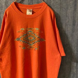 ペンドルトン(PENDLETON)のGILDAN エスニック柄　半袖　tシャツ SANTA FE ビッグロゴ(Tシャツ/カットソー(半袖/袖なし))