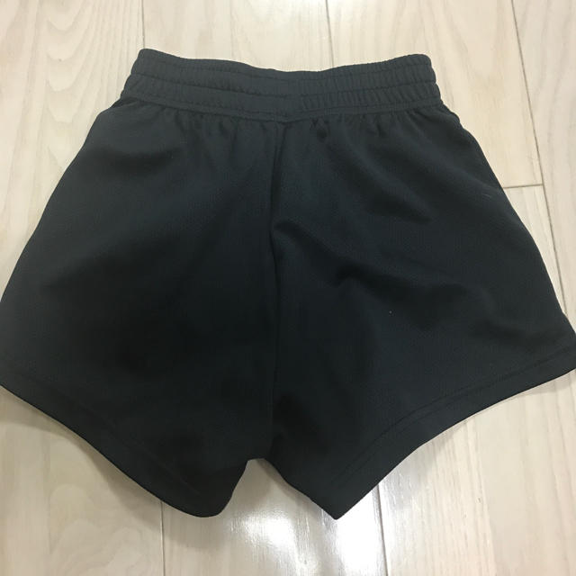 MIZUNO(ミズノ)のミズノ　子供バレーボール短パン１４０ キッズ/ベビー/マタニティのキッズ服男の子用(90cm~)(パンツ/スパッツ)の商品写真