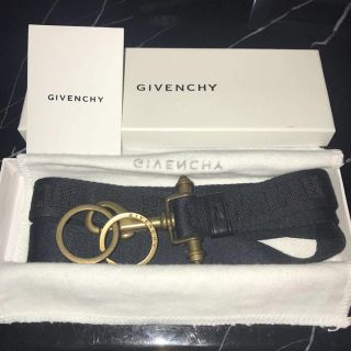 ジバンシィ(GIVENCHY)のGIVENCHY ネックストラップ  ブラック ゴールド ジバンシィ  リカルド(ネックレス)