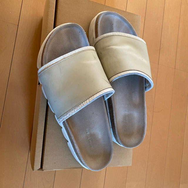 Hender  Scheme かまぼこサンダル