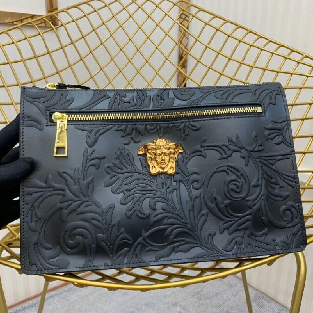 ボディーバッグショルダーバッグ VERSACE  ベルサーチ