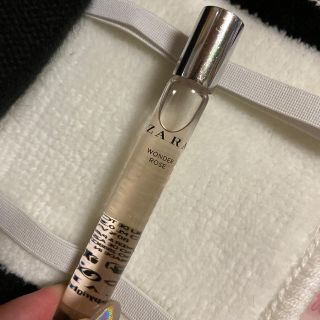 ザラ(ZARA)のZARA♡ロールオンフレグランス(香水(女性用))