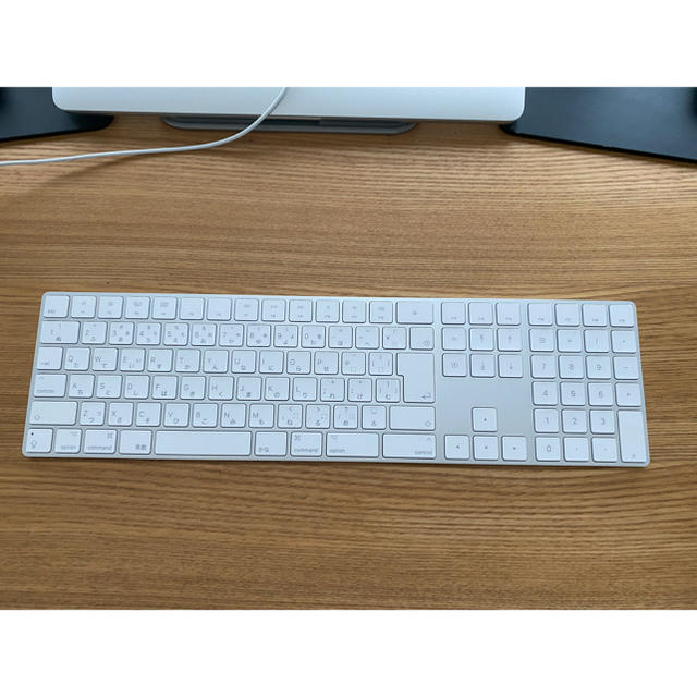 Apple(アップル)のApple magic keyboard テンキー付 の販売です。 スマホ/家電/カメラのPC/タブレット(PC周辺機器)の商品写真