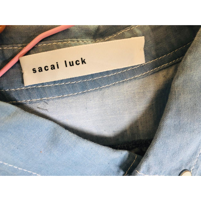 sacai luck(サカイラック)のsacai luck サカイ デニムシャツ 大きめ レディースのトップス(シャツ/ブラウス(長袖/七分))の商品写真