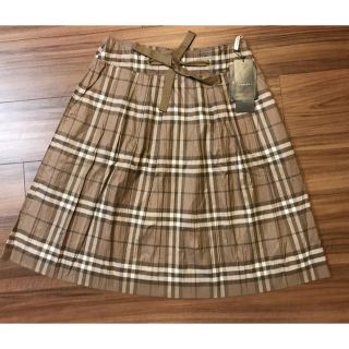 バーバリー(BURBERRY)の【新品・未使用‼️】バーバリーロンドン ノバチェックスカート(ひざ丈スカート)