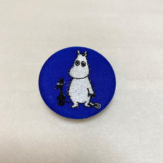 ムーミンバッジ　刺繍 エンタメ/ホビーのおもちゃ/ぬいぐるみ(キャラクターグッズ)の商品写真