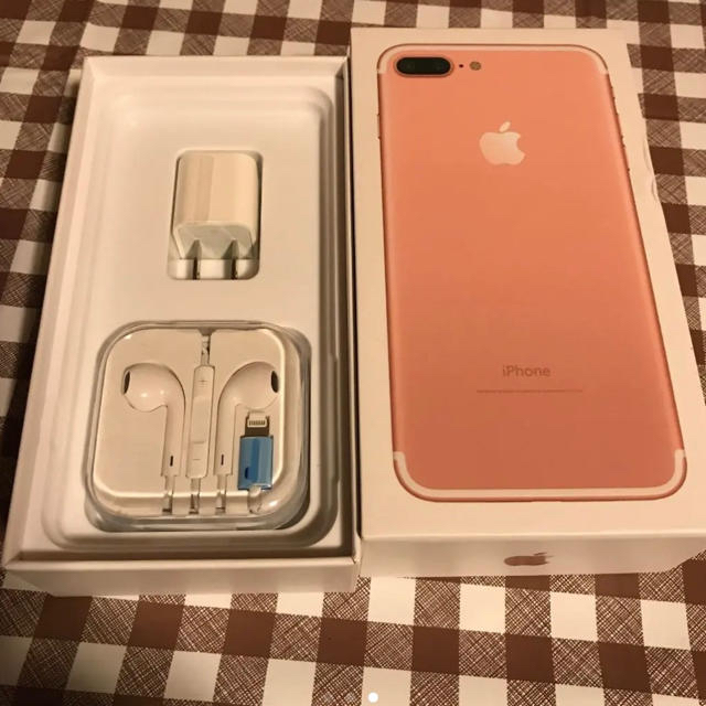 Apple(アップル)の山田様へ　海外版　iphone7plus  32GB  SIMフリー　キズなし スマホ/家電/カメラのスマートフォン/携帯電話(スマートフォン本体)の商品写真