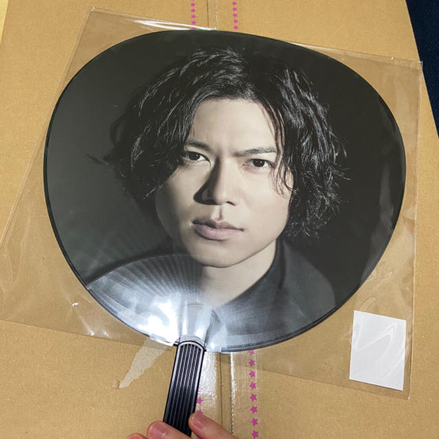 NEWS(ニュース)の新品 未開封 NEWS STORYうちわ 加藤シゲアキ エンタメ/ホビーのタレントグッズ(アイドルグッズ)の商品写真