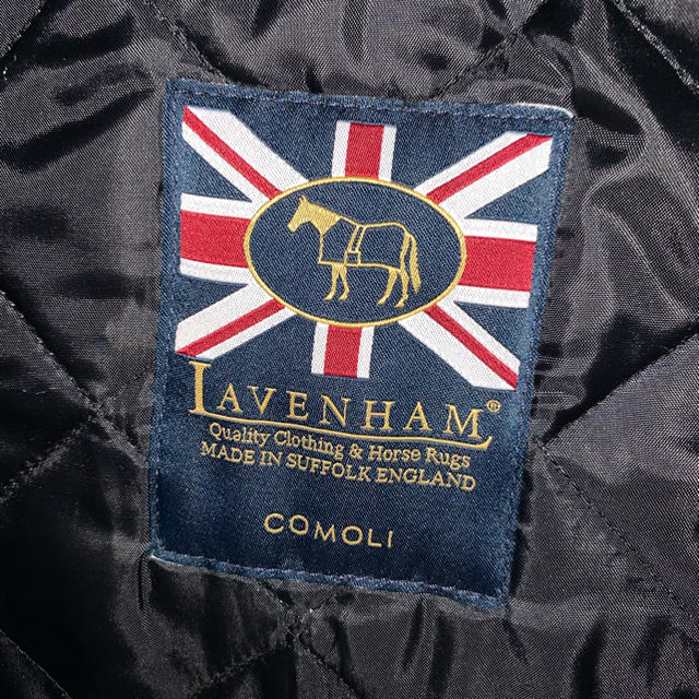 COMOLI(コモリ)のcomoli ラベンハム　LAVENHAM キルティングコート メンズのジャケット/アウター(その他)の商品写真