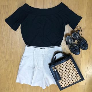 マウジー(moussy)の【新品/タグ付】 moussy オフショルダートップス オフショルダーカットソー(カットソー(半袖/袖なし))