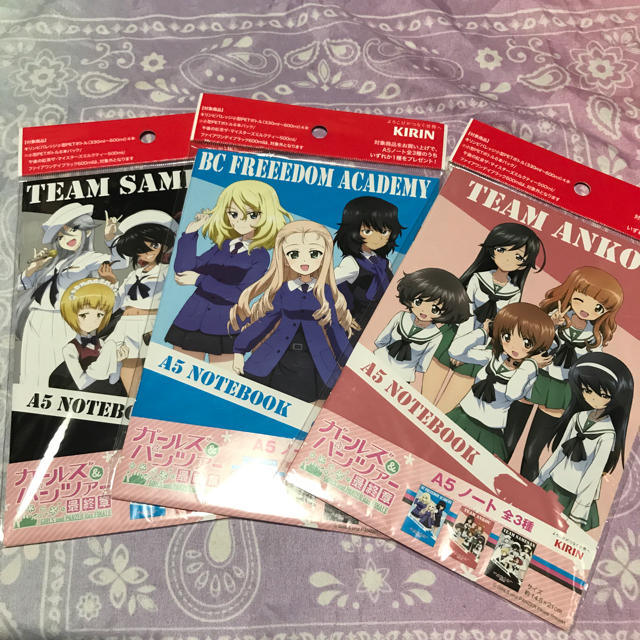キリン(キリン)のガールズパンツァー✩A5ノート3冊セット🎶 インテリア/住まい/日用品の文房具(ノート/メモ帳/ふせん)の商品写真