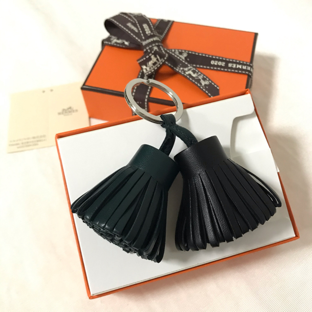 Hermes - 新品 HERMES カルメン ウノドス 黒 ヴェール・シプレス の通販 by macaron｜エルメスならラクマ