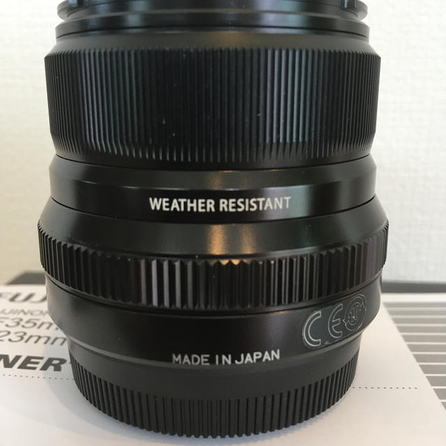 富士フイルム(フジフイルム)のXF 23mm F2 R WR ＋オマケ付き スマホ/家電/カメラのカメラ(レンズ(単焦点))の商品写真