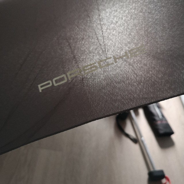 Porsche(ポルシェ)のポルシェ　ノベルティ　折り畳み傘２本セットで エンタメ/ホビーのコレクション(ノベルティグッズ)の商品写真
