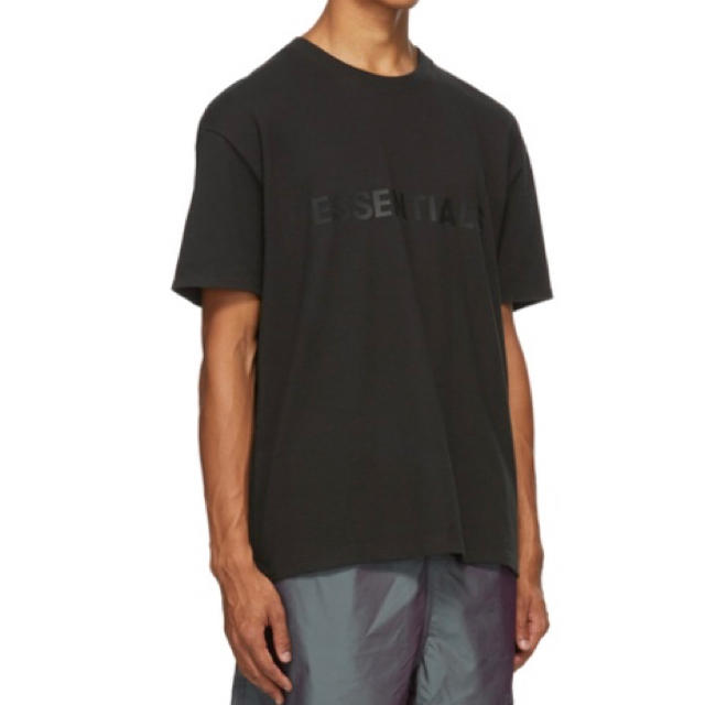 FEAR OF GOD(フィアオブゴッド)のFOG essentials 2020SS Tシャツ　ブラック　Lサイズ メンズのトップス(Tシャツ/カットソー(半袖/袖なし))の商品写真
