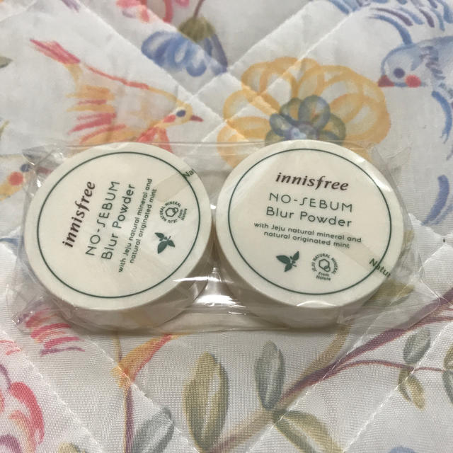 Innisfree(イニスフリー)のイニスフリー ノーセバム ブラー パウダー 2個 コスメ/美容のベースメイク/化粧品(フェイスパウダー)の商品写真