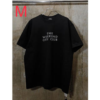 コモリ(COMOLI)のTHE WEEKEND CITY CLUB Print-T ブラック　Mサイズ(Tシャツ/カットソー(半袖/袖なし))