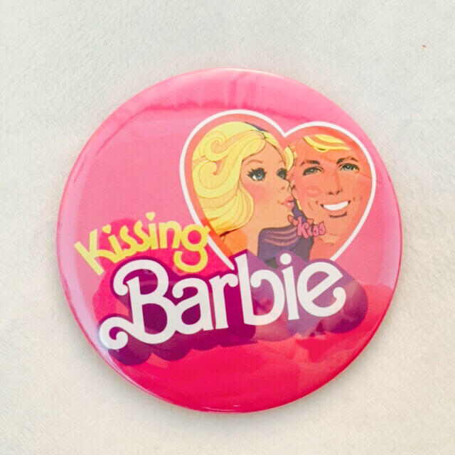 Barbie(バービー)のバービー バッチ レディースのアクセサリー(ブローチ/コサージュ)の商品写真