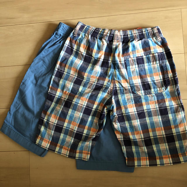 UNIQLO(ユニクロ)のユニクロ130cm  半ズボン2枚 キッズ/ベビー/マタニティのキッズ服男の子用(90cm~)(パンツ/スパッツ)の商品写真