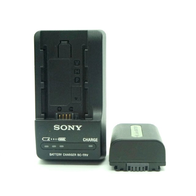 SONY(ソニー)のSONY 純正充電器とNP-FH50互換バッテリーのセット スマホ/家電/カメラのスマートフォン/携帯電話(バッテリー/充電器)の商品写真