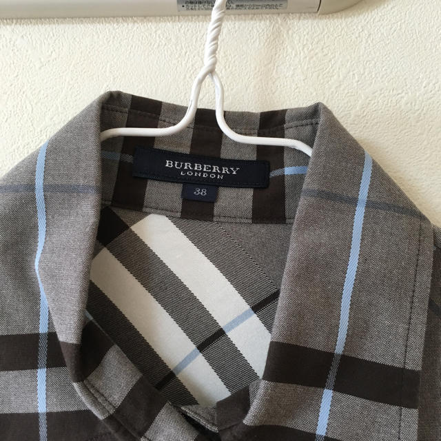 BURBERRY(バーバリー)のBurberry シャツ レディースのトップス(シャツ/ブラウス(長袖/七分))の商品写真