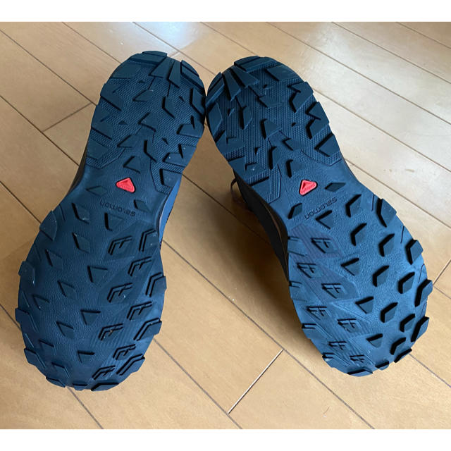 SALOMON(サロモン)の★最終値引き★ Salomon Outline Mid GTX 24.5 スポーツ/アウトドアのアウトドア(登山用品)の商品写真