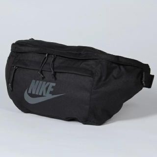 ナイキ(NIKE)のナイキ テック ヒップパック ブラック （NIKE ウエストバッグ） 新品未使用(ボディバッグ/ウエストポーチ)