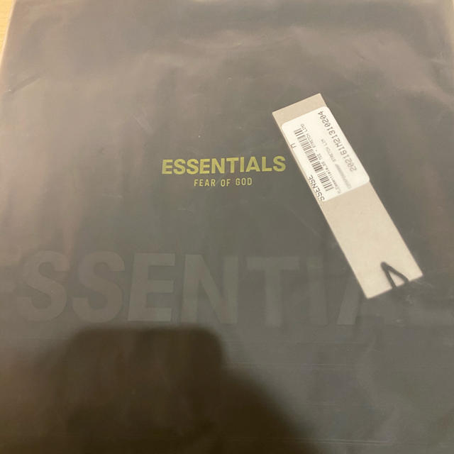 FEAR OF GOD(フィアオブゴッド)のessentials 2020SS Tシャツ　BLACK サイズM メンズのトップス(Tシャツ/カットソー(半袖/袖なし))の商品写真