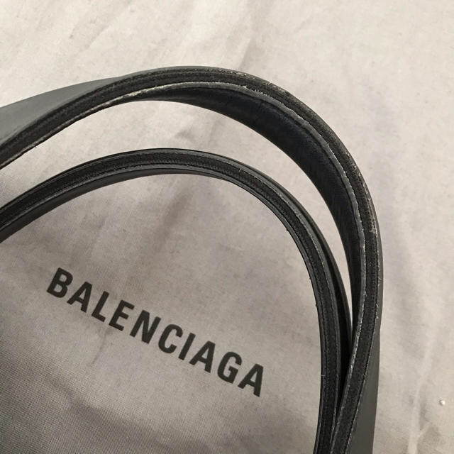 Balenciaga(バレンシアガ)のBALENCIAGA レザー　ネイビーカバS 美品 レディースのバッグ(トートバッグ)の商品写真
