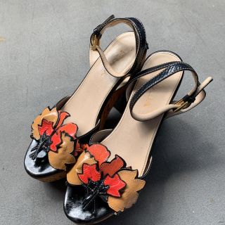 プラダ(PRADA)のパンプス サンダル 黒　プラダ(サンダル)