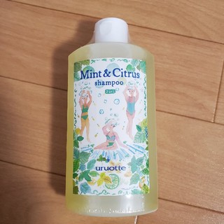 コスメキッチン(Cosme Kitchen)のウルオッテ　シャンプー　260ml(シャンプー)