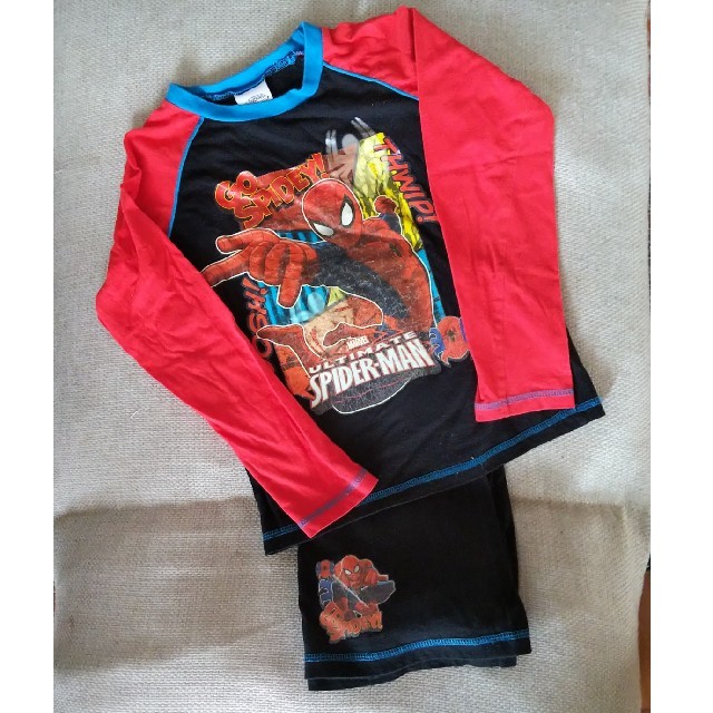 MARVEL(マーベル)のスパイダーマン パジャマ ７歳 ８歳 キッズ/ベビー/マタニティのキッズ服男の子用(90cm~)(パジャマ)の商品写真