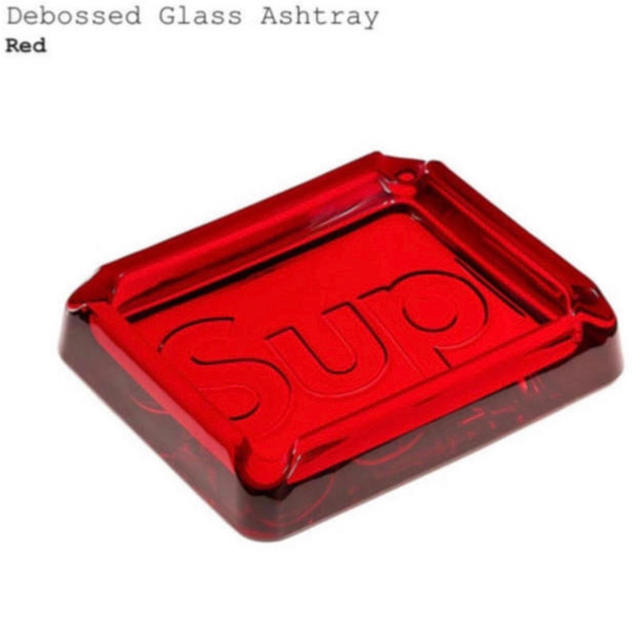 Supreme(シュプリーム)のSupreme Debossed Glass Ashtray  Red インテリア/住まい/日用品のインテリア小物(灰皿)の商品写真