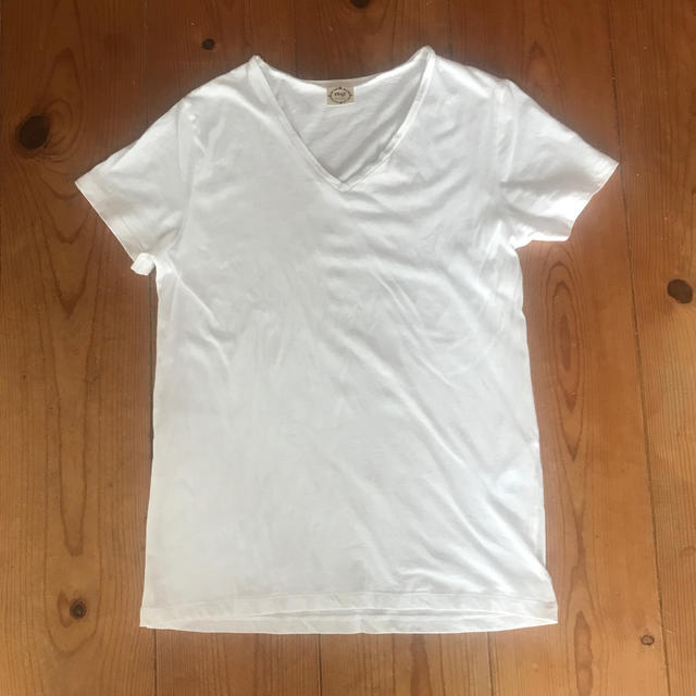AG by aquagirl(エージーバイアクアガール)の美品　エージーバイアクアガール　白Tシャツ　M メンズのトップス(Tシャツ/カットソー(半袖/袖なし))の商品写真