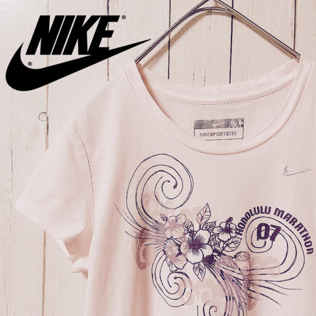 NIKE(ナイキ)の☆ナイキ　古着　NIKE SPORTS TEE 細見えリブスリーブTシャツ！！ レディースのトップス(Tシャツ(半袖/袖なし))の商品写真