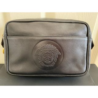 ヴェルサーチ Gianni Versace メンズバッグの通販 37点 ジャンニヴェルサーチのメンズを買うならラクマ