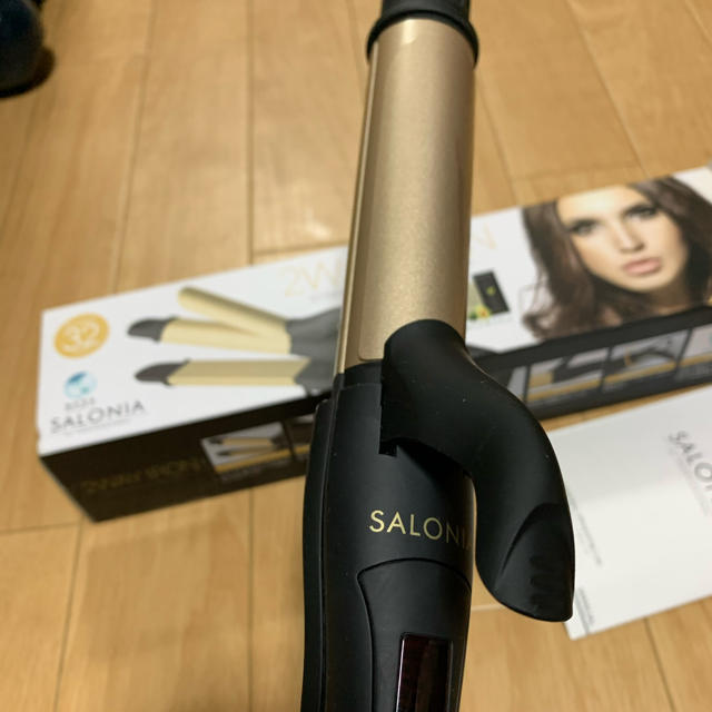 タカウサ様SALONIA 2WAY ヘアアイロン ストレート&カール 32MM スマホ/家電/カメラの美容/健康(ヘアアイロン)の商品写真