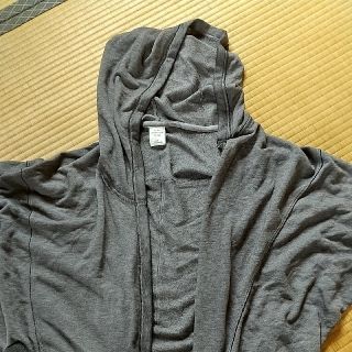 アバクロンビーアンドフィッチ(Abercrombie&Fitch)のAbercrombie&Fitch NEW YORK ﾌｰﾄﾞ付七分丈ｶｰﾃﾞｨ(シャツ/ブラウス(長袖/七分))