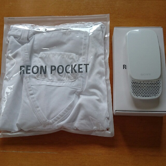 SONY(ソニー)の☆未使用☆ REON POCKET　レオンポケットインナーシャツ白L 1枚組 スマホ/家電/カメラの冷暖房/空調(エアコン)の商品写真