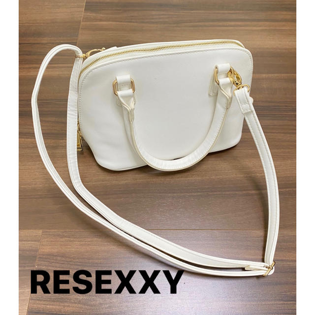 RESEXXY ショルダーバッグ　ホワイト | フリマアプリ ラクマ