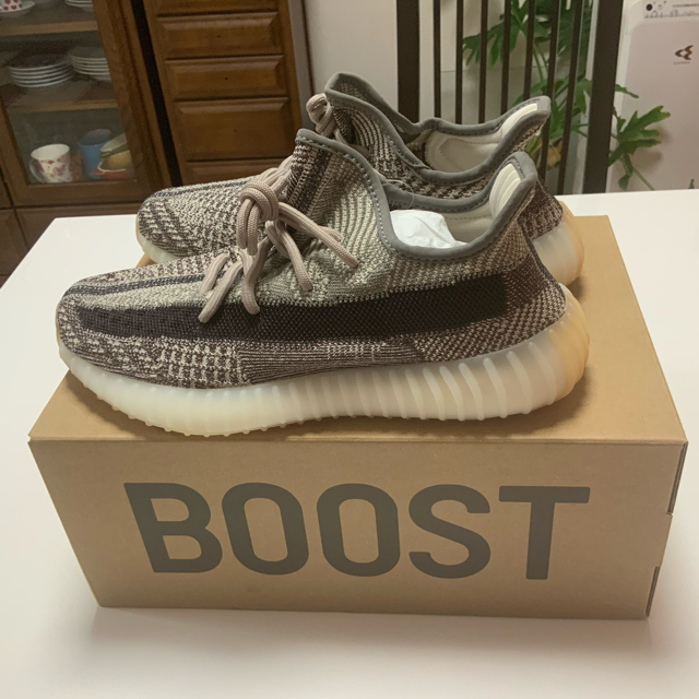 スニーカーYEEZY BOOST 350 V2　ZYON