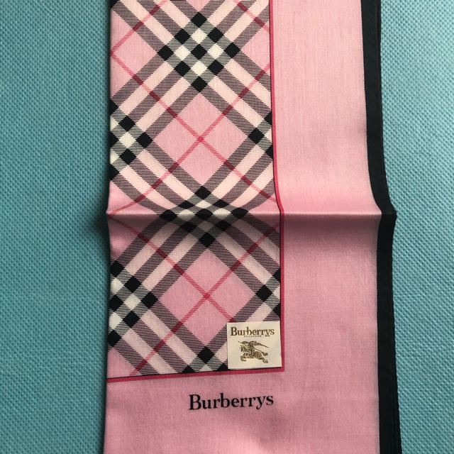 BURBERRY(バーバリー)のバーバリー　Burberrys ハンカチ　婦人用 レディースのファッション小物(ハンカチ)の商品写真