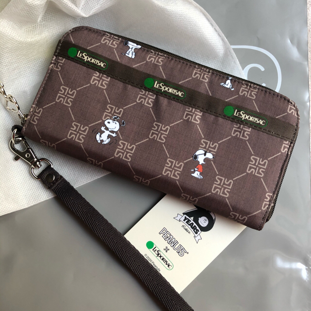 LeSportsac(レスポートサック)の完売本日限り値引き✨レスポスヌーピー長財布レスポートサックウォレットクラッチ レディースのファッション小物(財布)の商品写真