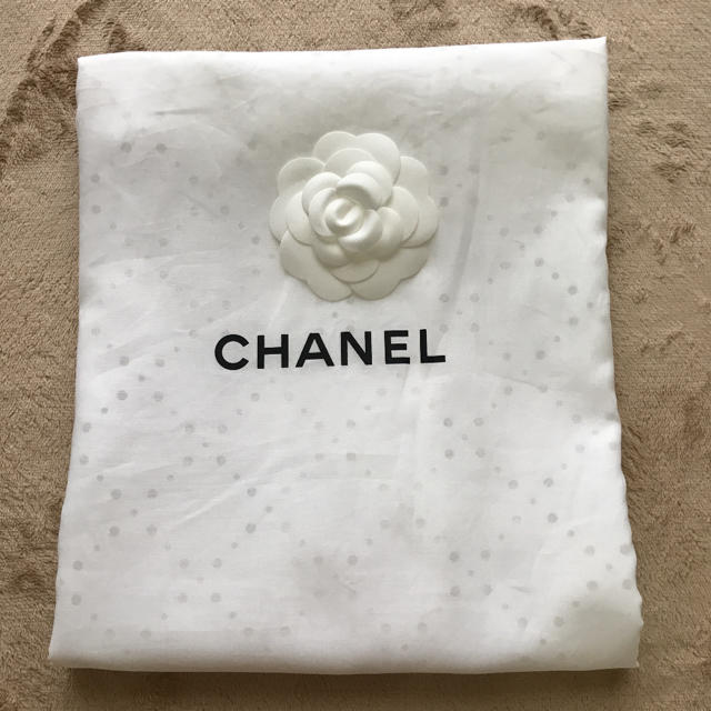CHANEL - CHANEL♡保存袋 大判 白 1枚の通販 by Loulou♡s shop CHANEL - CHANEL♡保存袋 大判 白 1枚の通販 by Loulou♡s shop