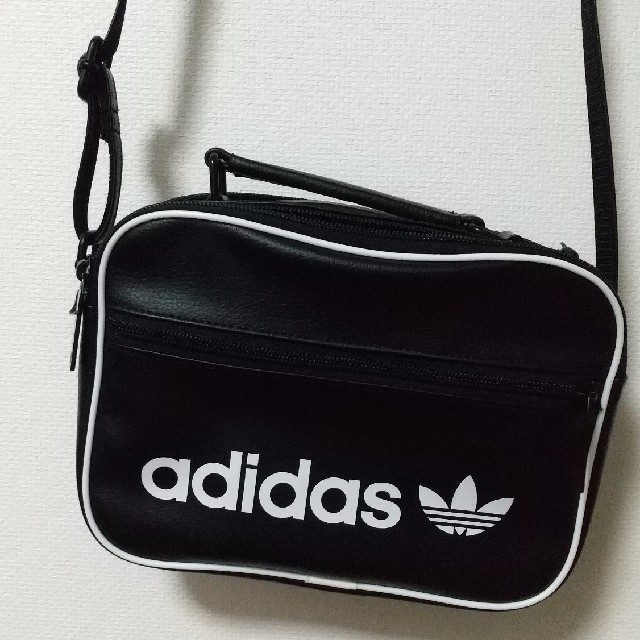 adidas(アディダス)のadidas ショルダーバッグ  メンズのバッグ(ショルダーバッグ)の商品写真