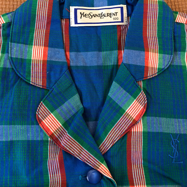 Yves Saint Laurent Beaute(イヴサンローランボーテ)のYSL チェックシャツ ベスト サイズ100 イブサンローラン キッズ/ベビー/マタニティのキッズ服女の子用(90cm~)(Tシャツ/カットソー)の商品写真